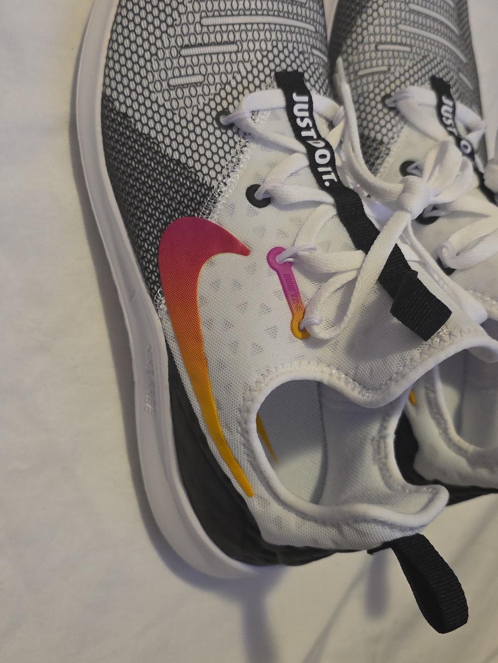 Nike Free TR 8 Womens Size 8.5 - Picture 2 of 10